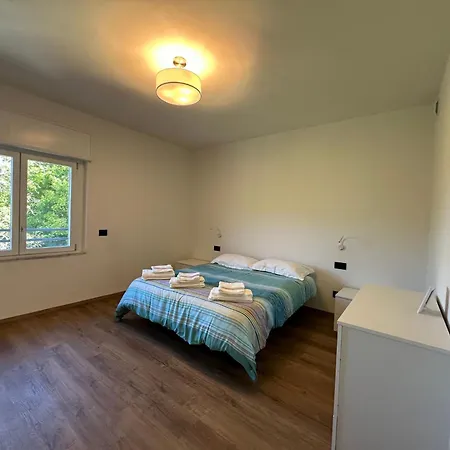 Quiet Corner - Comer By Interhome 아파트 Blessagno